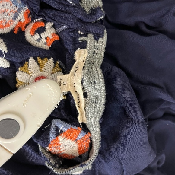 TEA N ROSE Embroidered Navy Blue Short Sleeve Pop Over Blouse Top Shirt Boho  S - Picture 15 of 16